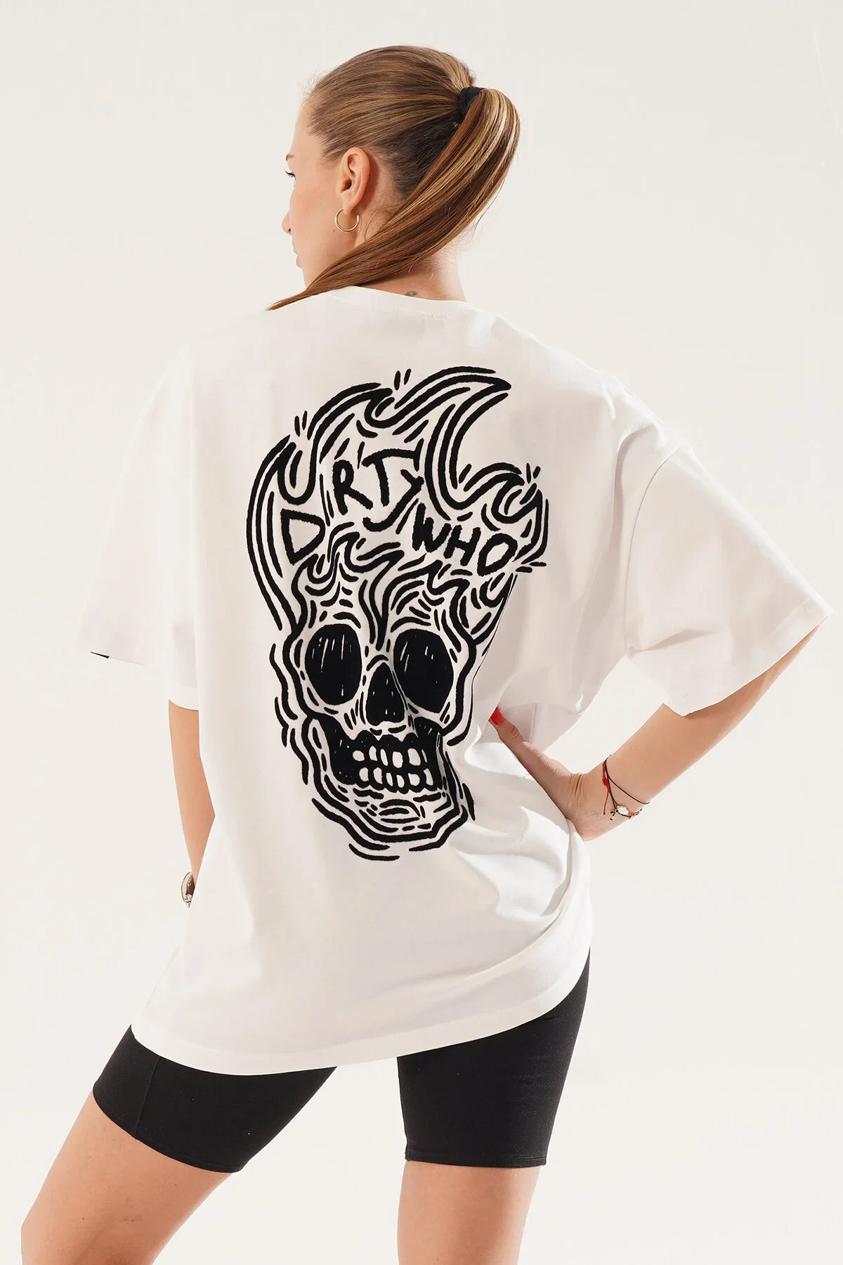 Kadın Kadife Baskılı Beyaz Oversize T-Shirt
