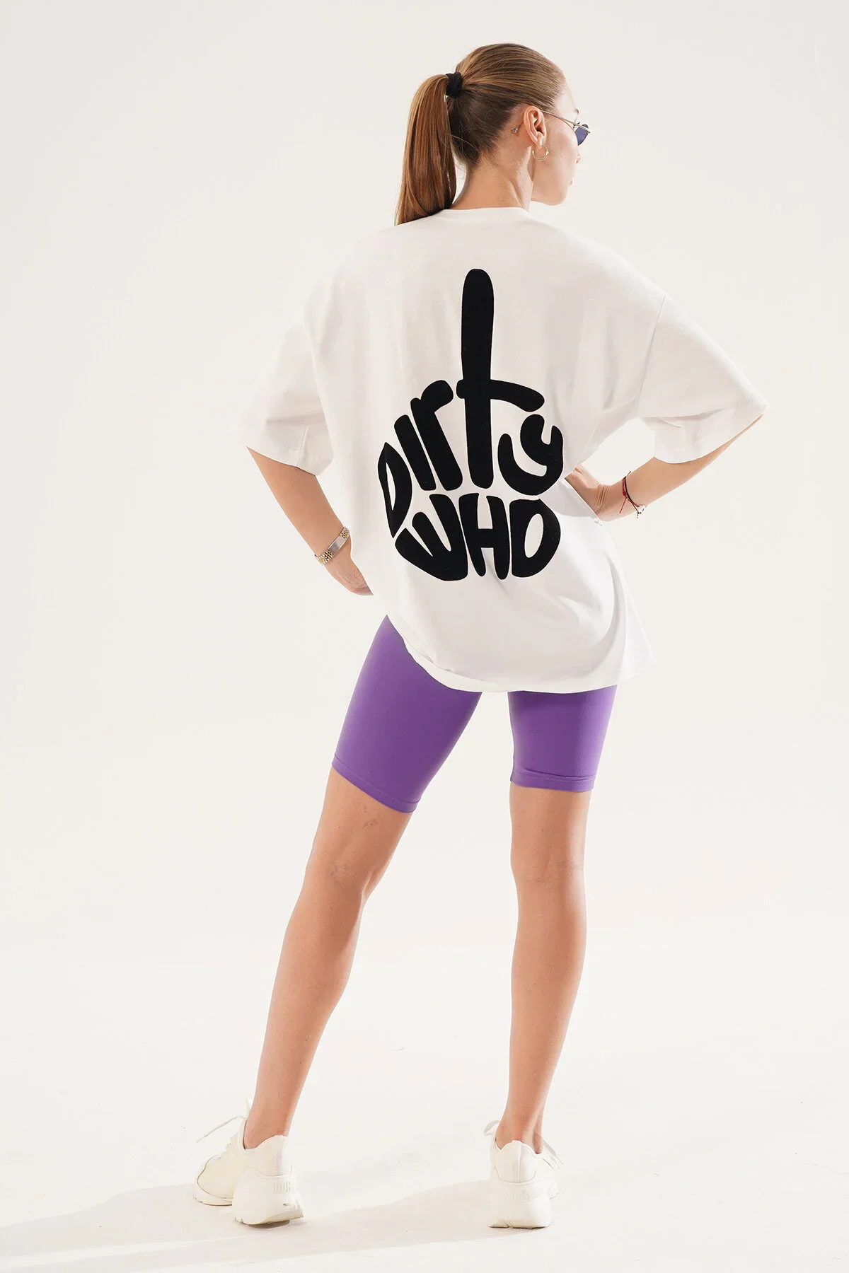 Kadın Kadife Baskılı Beyaz Oversize T-Shirt
