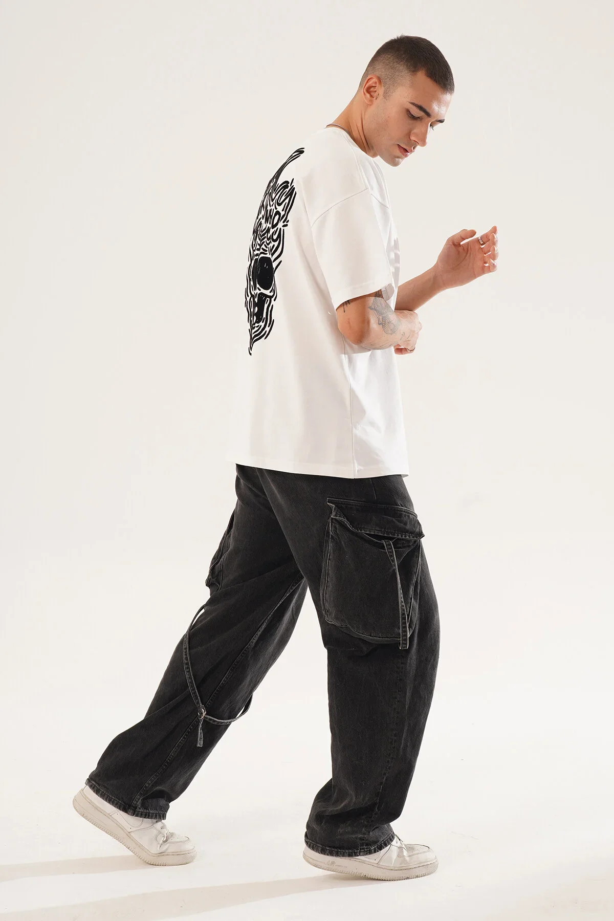 Erkek Kadife Baskılı Beyaz Oversize T-Shirt - görsel 3