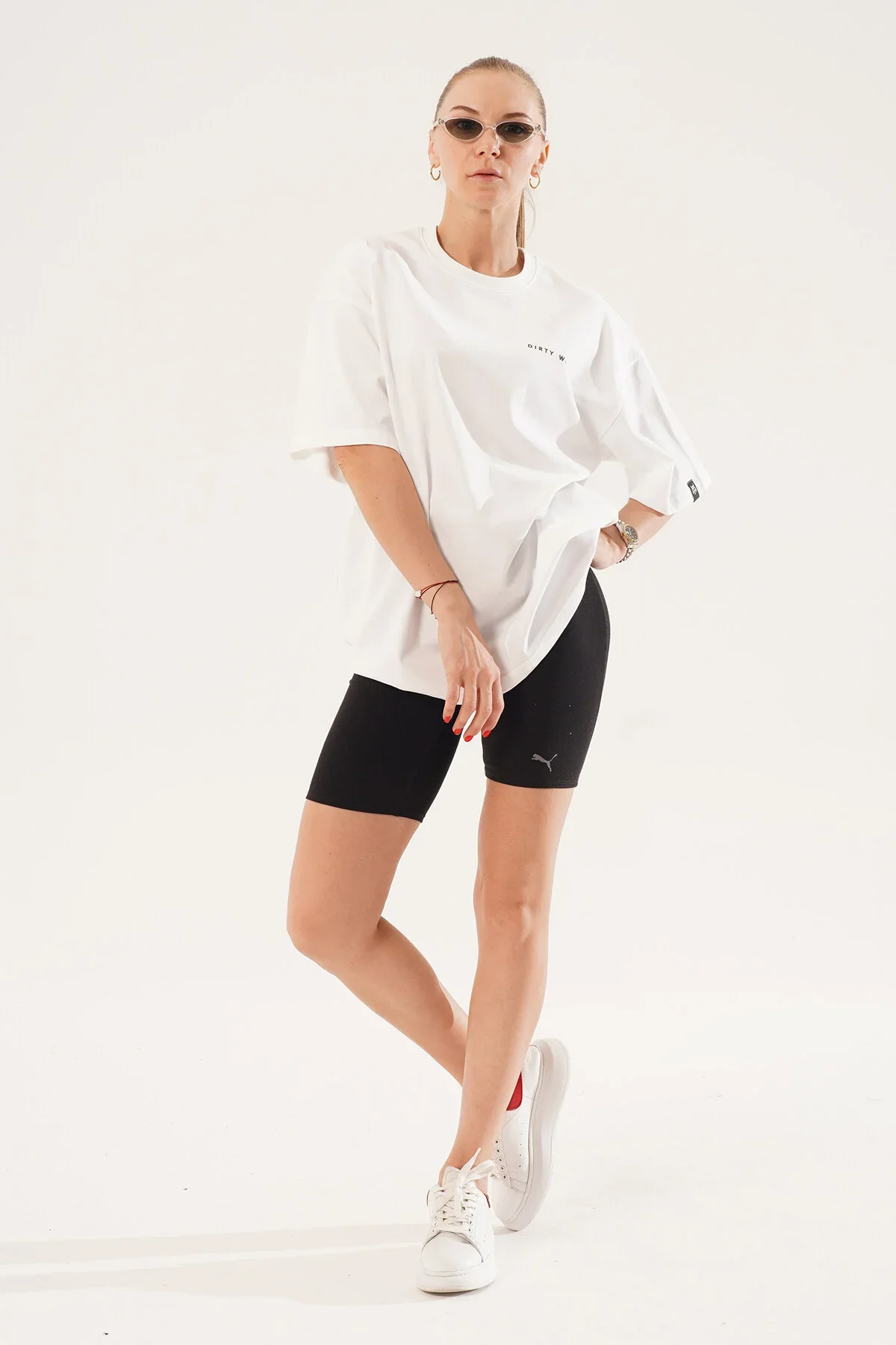 Kadın Beyaz Oversize T-Shirt - görsel 6