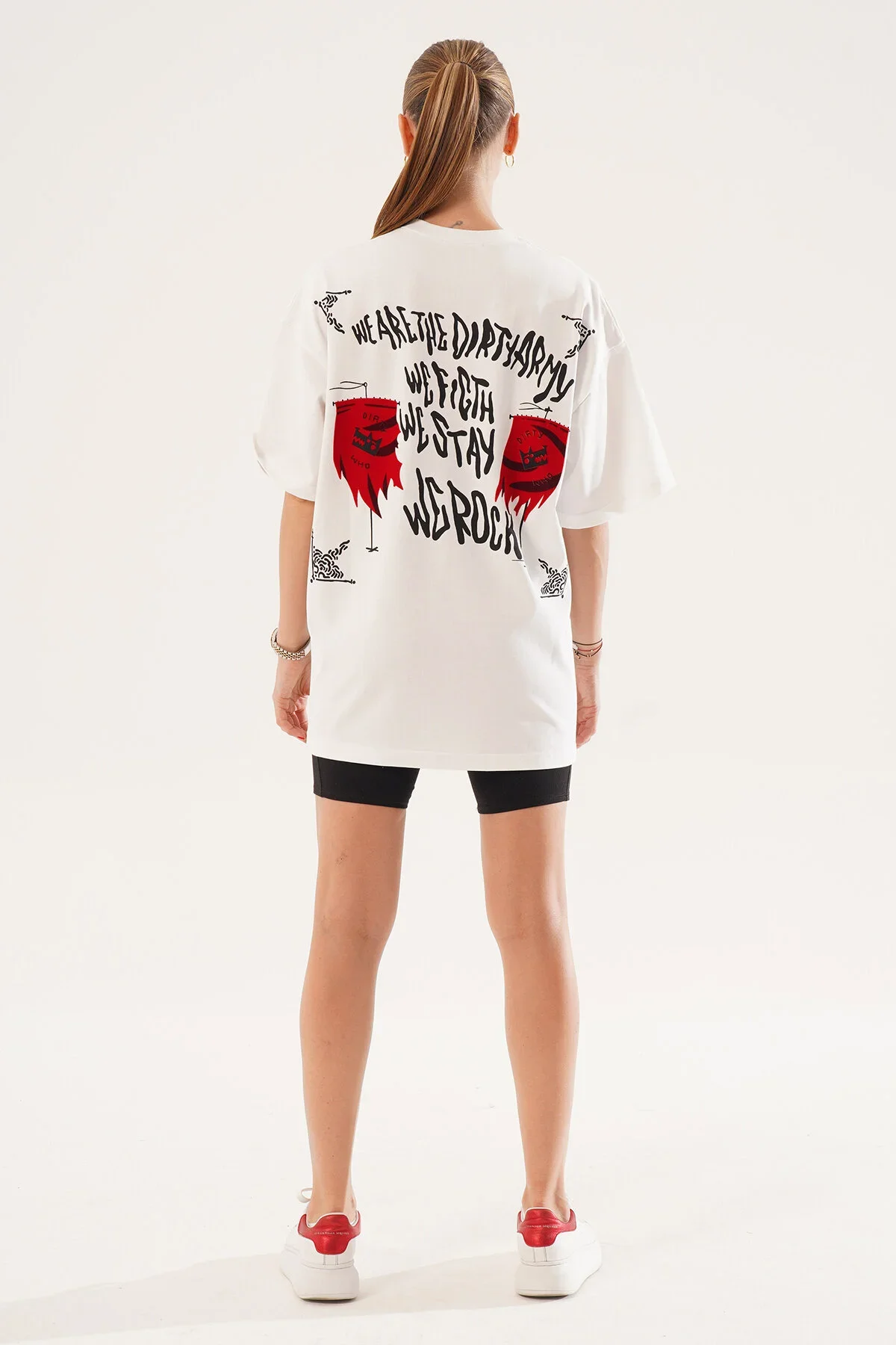 Kadın Kadife Baskılı Beyaz Oversize T-Shirt - görsel 6