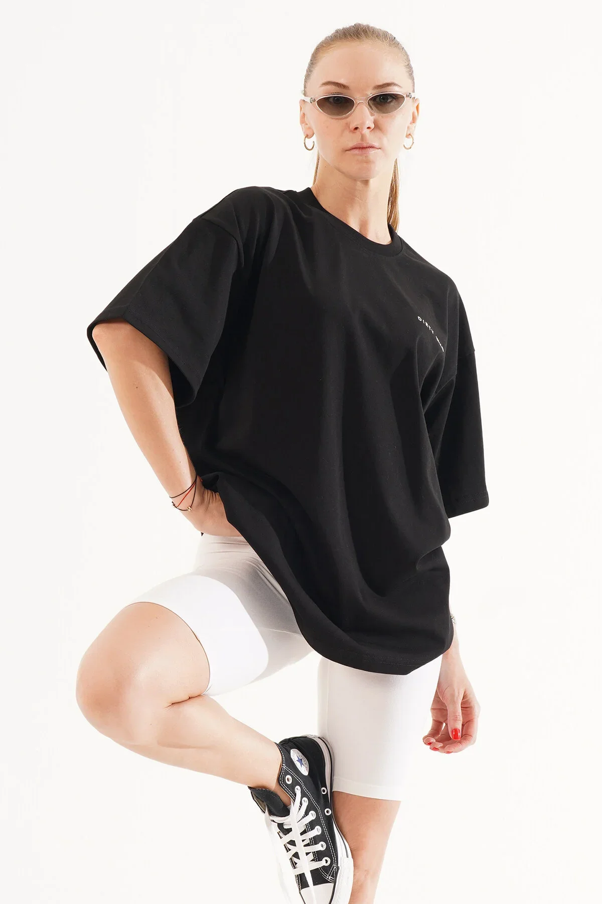 Kadın Kadife Baskılı Siyah Oversize T-Shirt